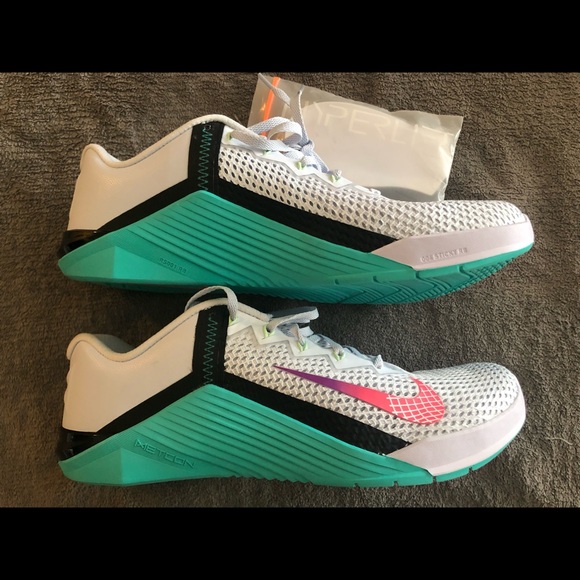 METCON6 new never worn, a size too big for me, it would cost me to return it. - Picture 2 of 7